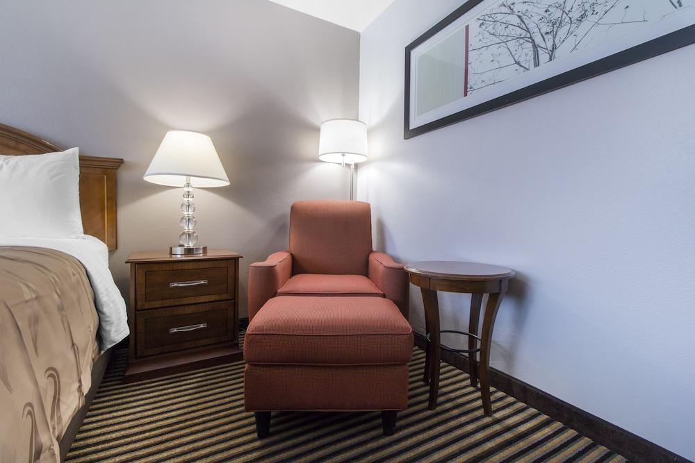 Ramada Bayside Inn & Suites Eureka Exteriör bild