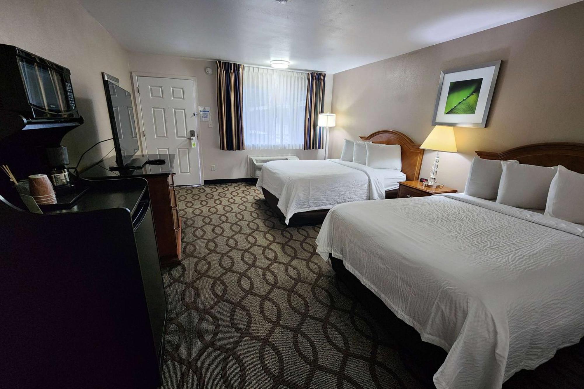 Ramada Bayside Inn & Suites Eureka Exteriör bild