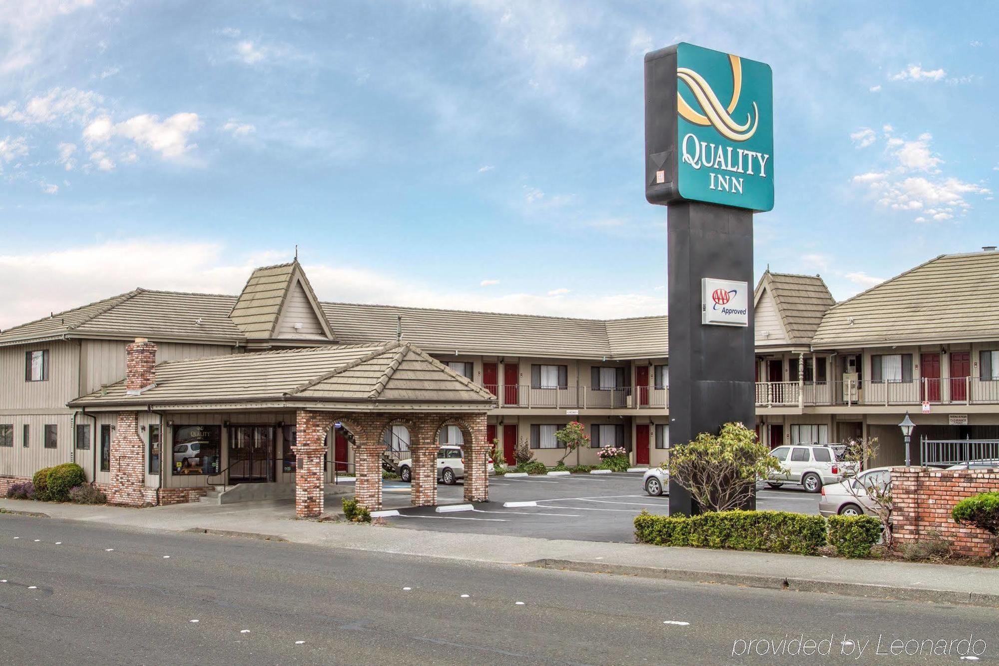 Ramada Bayside Inn & Suites Eureka Exteriör bild