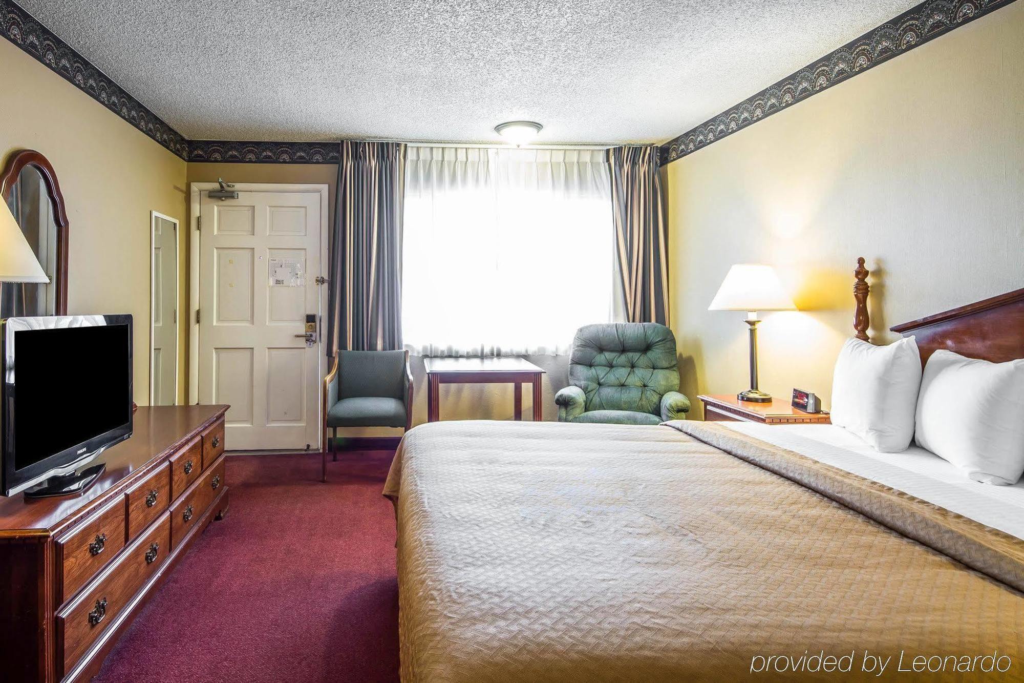 Ramada Bayside Inn & Suites Eureka Exteriör bild